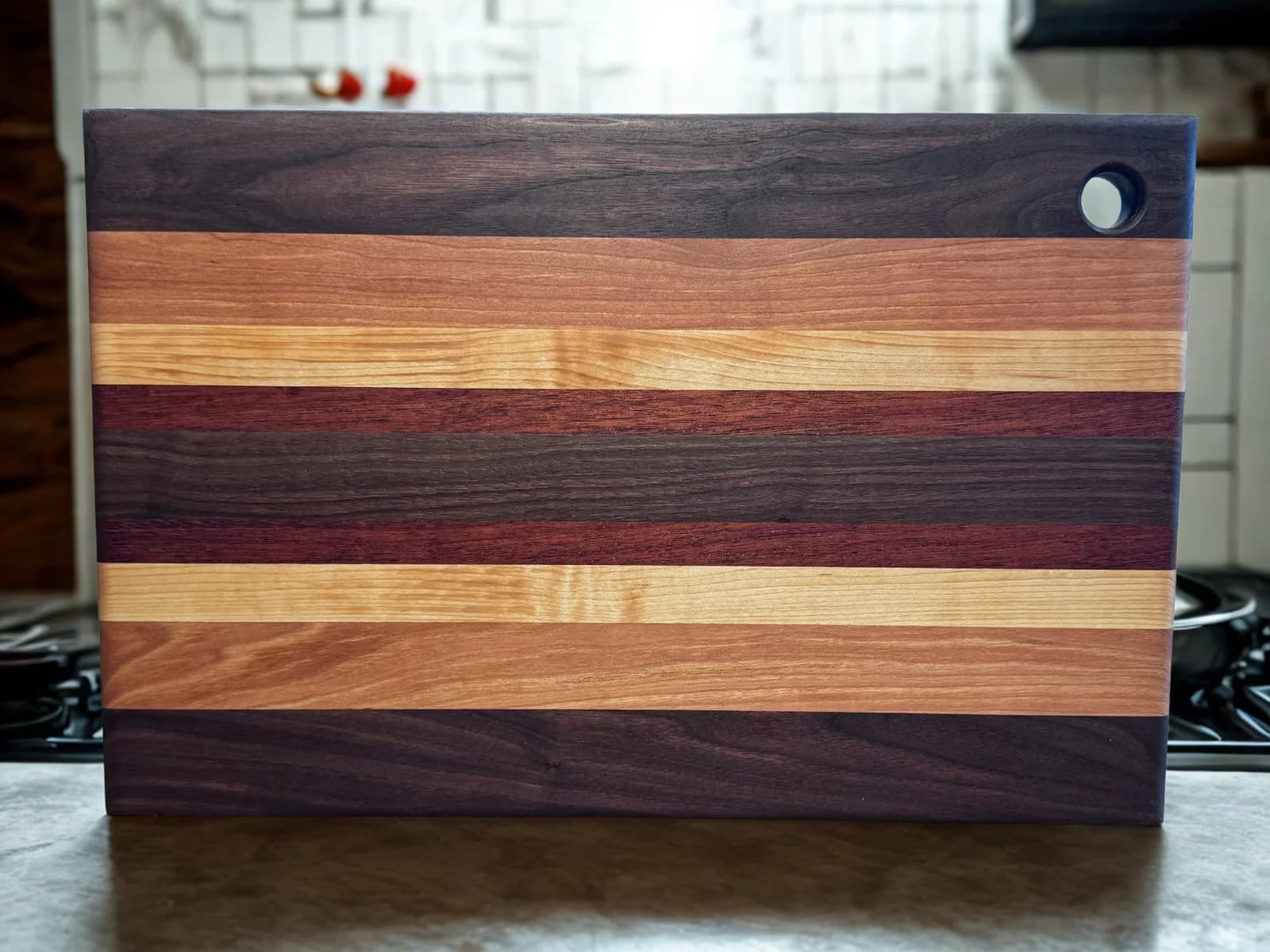 Large Cutting Board with Fingerhold